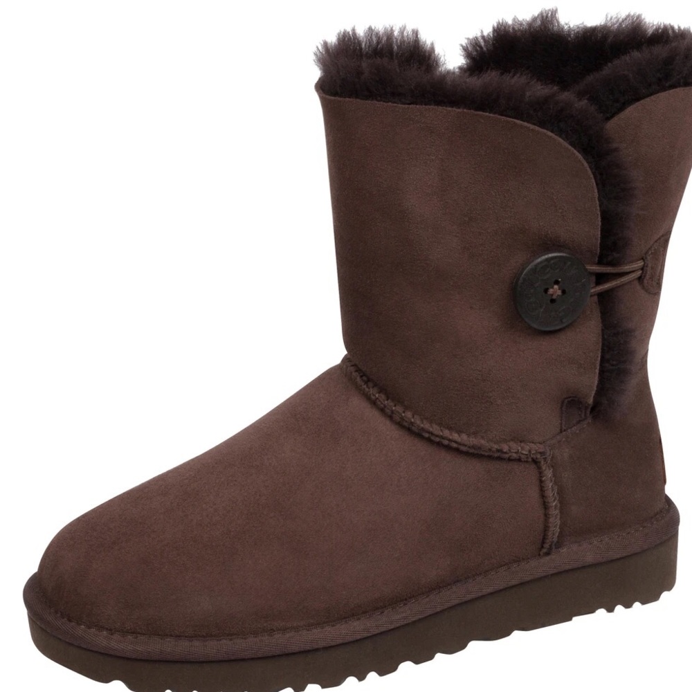 UGG Chocolate Brown Bailey Button Sheepskin Boots Gently Loved Size 7W